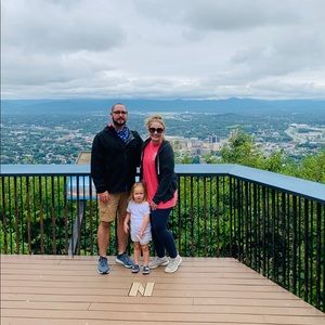 Meet your Posher, Addy